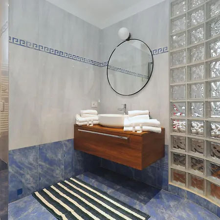 Joivy Modern Flat Near Duomo Di * Милан